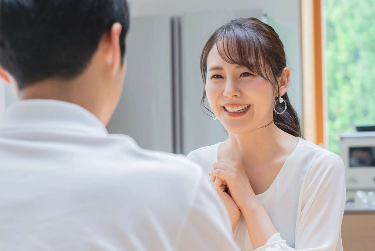妻名義で住宅ローンは組める?単独名義のメリット・デメリットと注意点、共同名義との違いを解説