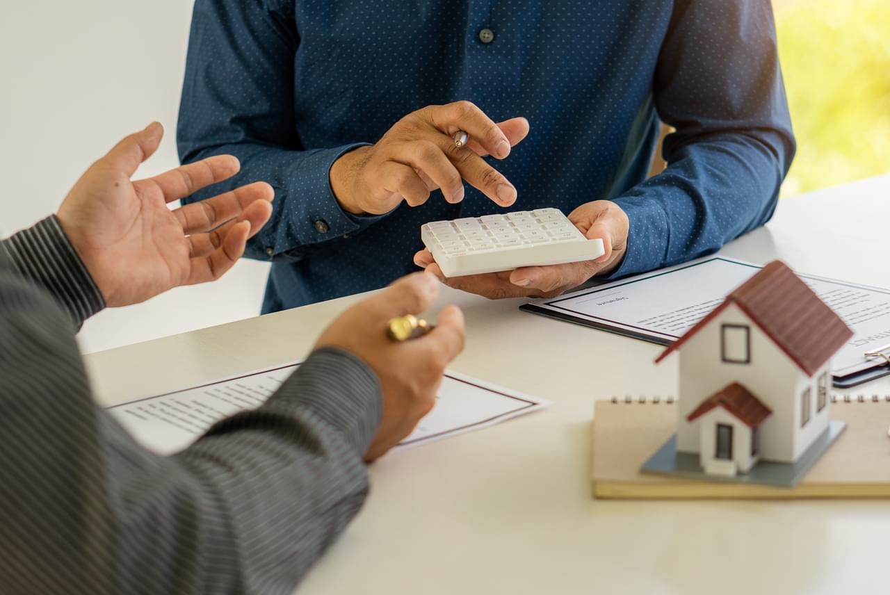 新規の住宅ローン審査で金利引き下げ交渉はできる?優遇金利や注意点を解説